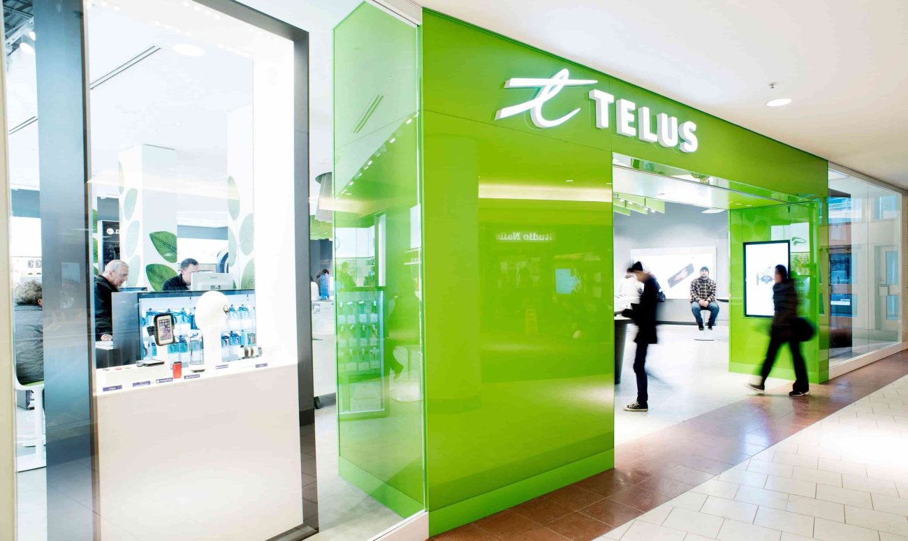 Cửa hàng của nhà mạng Telus ở Toronto Canada 